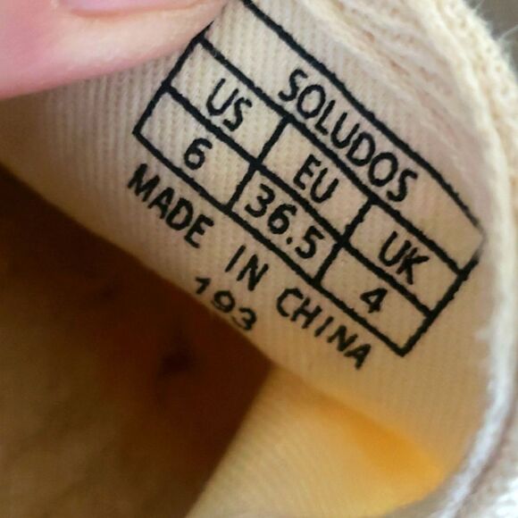 Soludos Peach Embroidered Espadrilles Sand Size 6 NEW - Picture 7 of 7